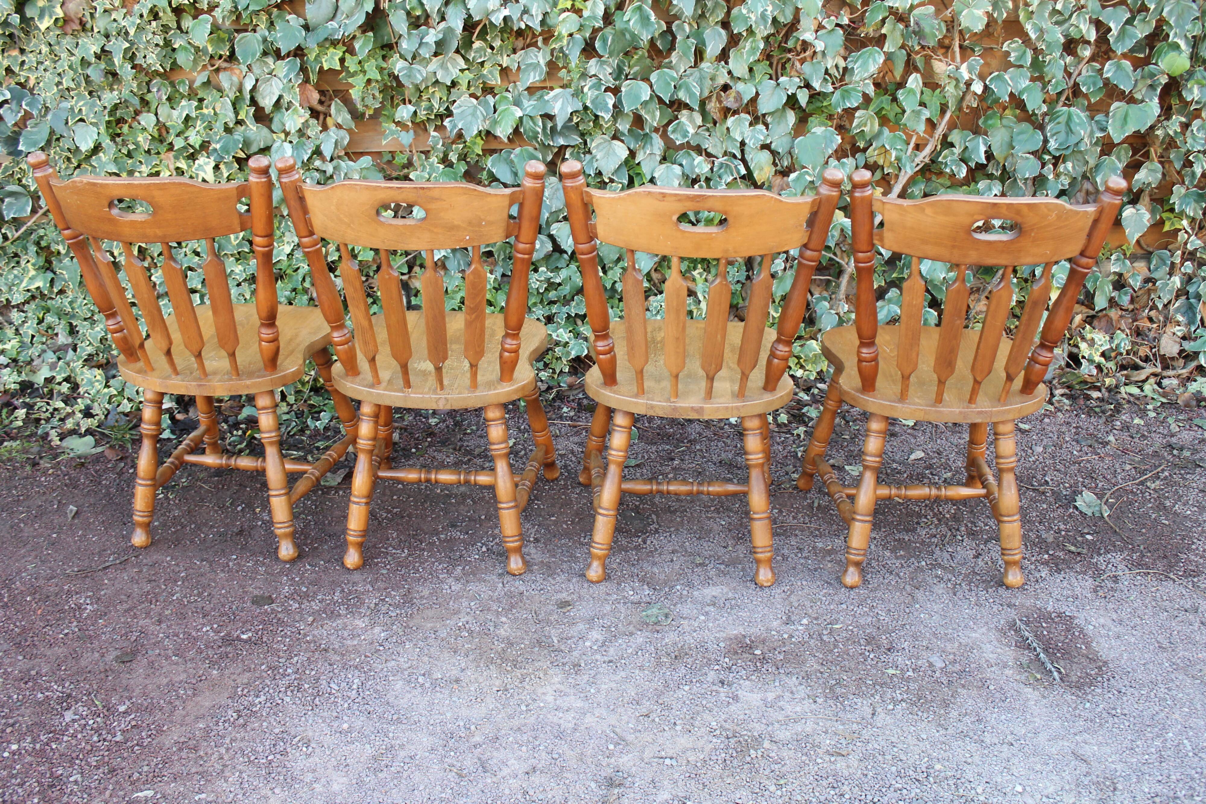 Lot of 4 western chairs
