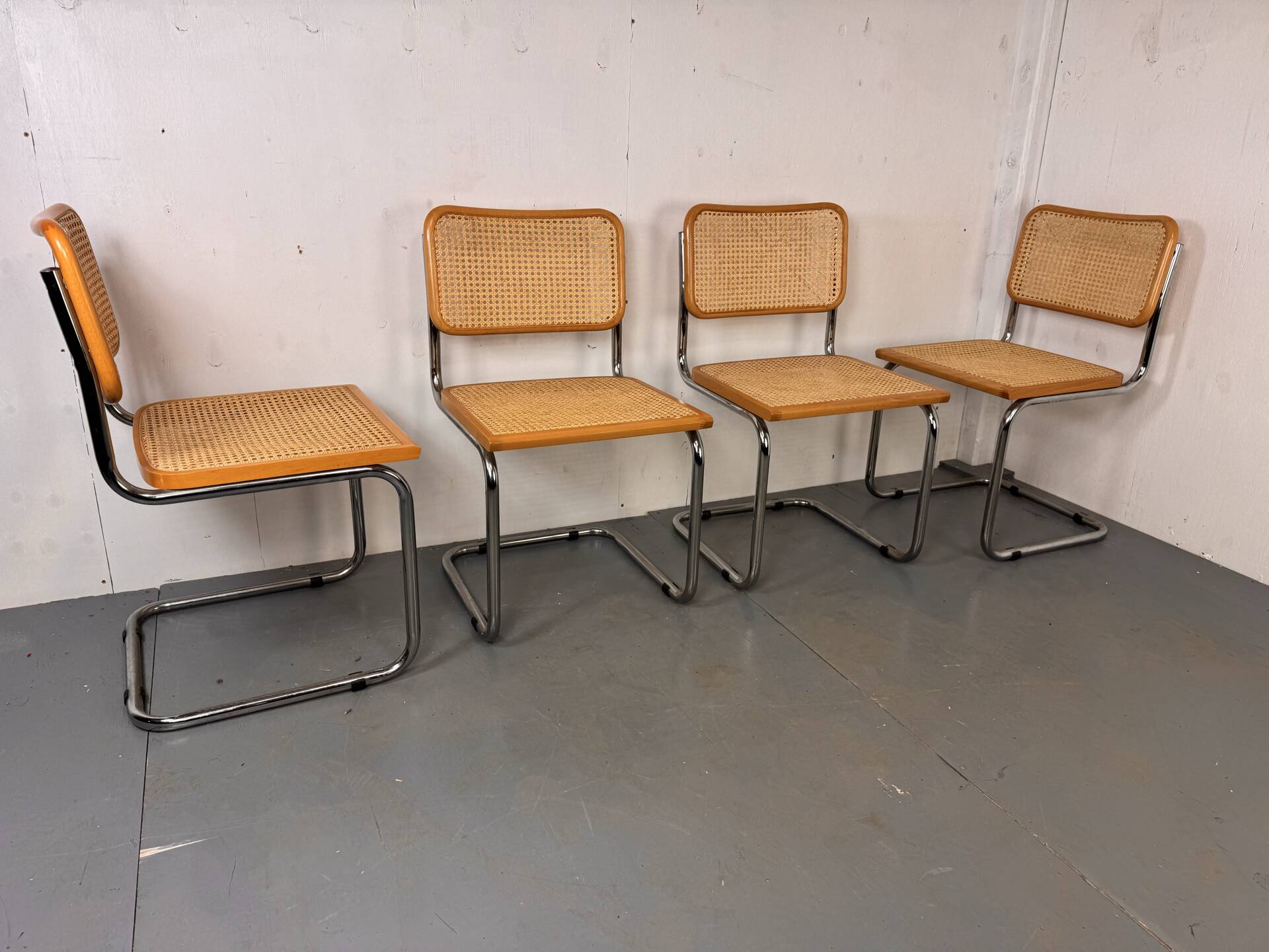 Set of 4 vintage Cesca S32 dining chairs by Marcel Breuer, 1990s