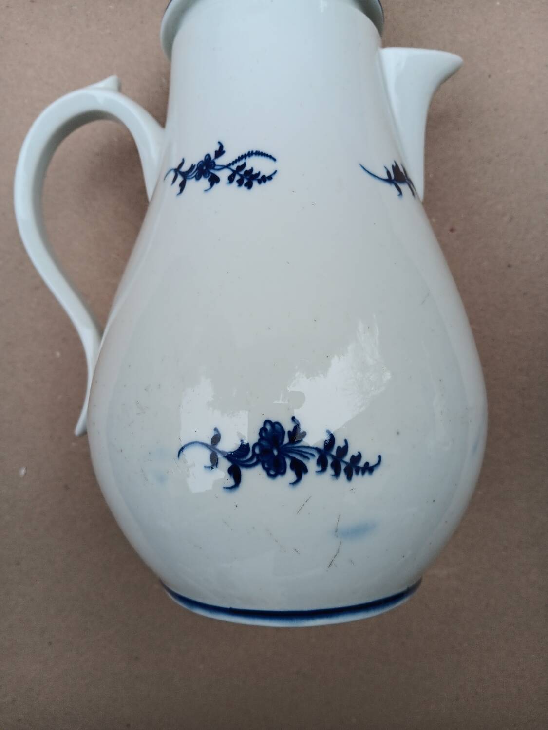 Porcelain coffee pot