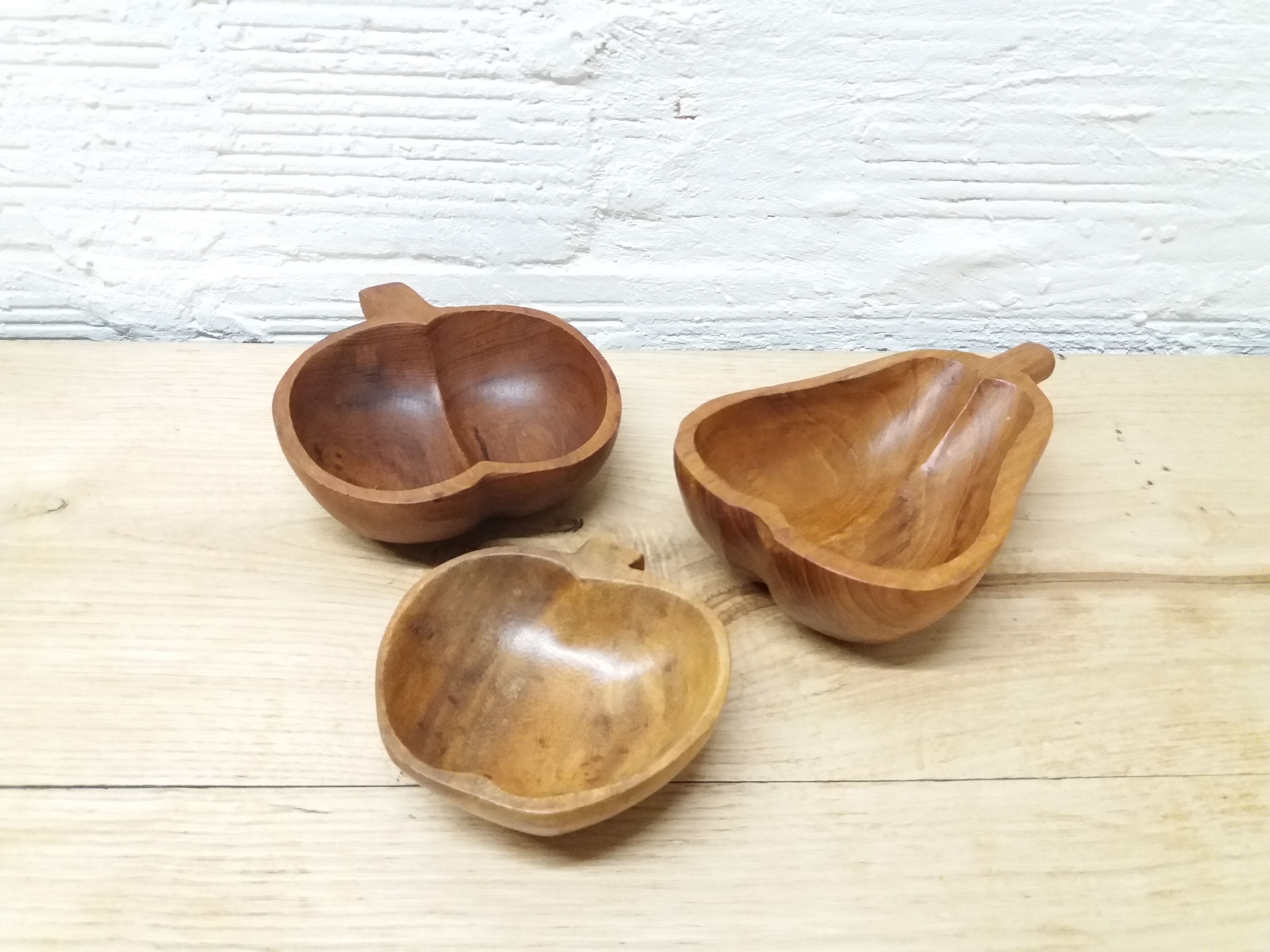 Set 3 cups in wood apples and pear