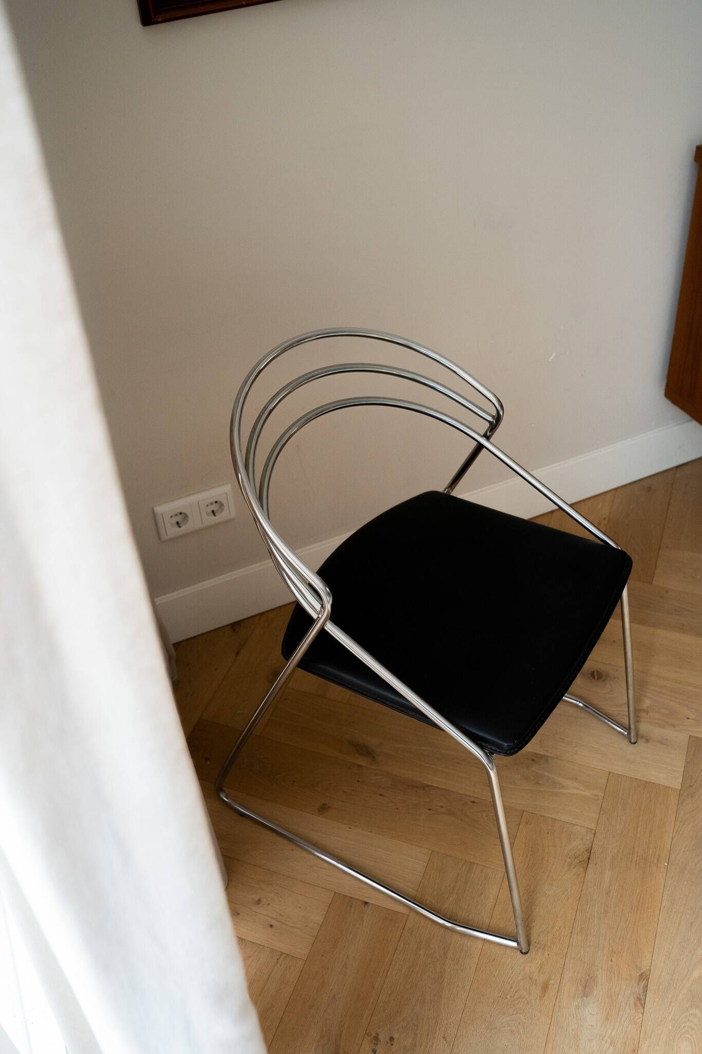 2 Vintage Design 80s Stylistic Wire Steel Chairs Chrome