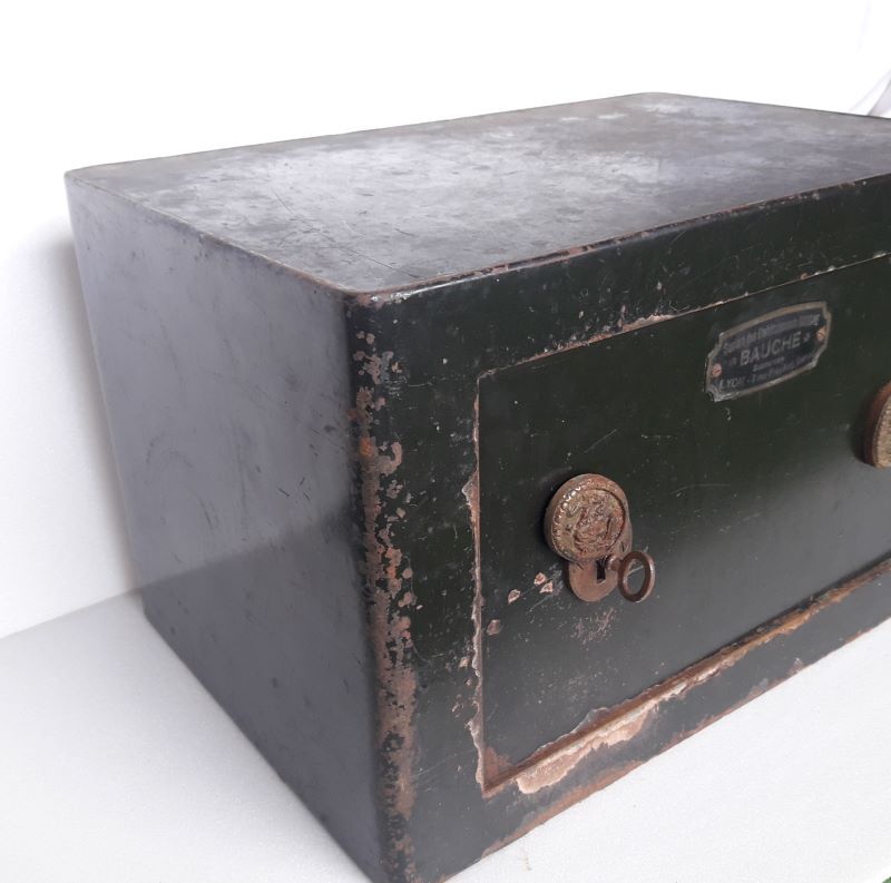 Old safe BAUCHE