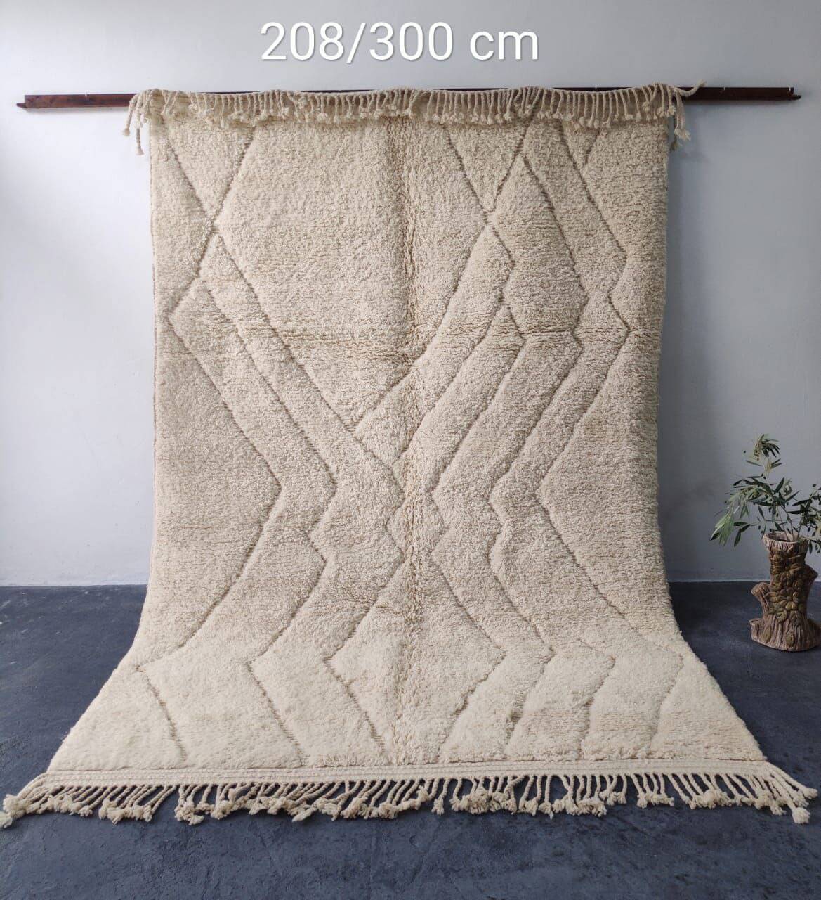 Large Ecru Beni Ouarain Rug, Chevron and Diamond Patterns - 208x300cm
