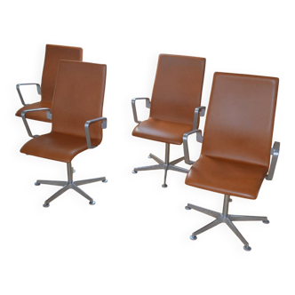 Set of 4 OXFORD chairs by the brand Fritz Hansen