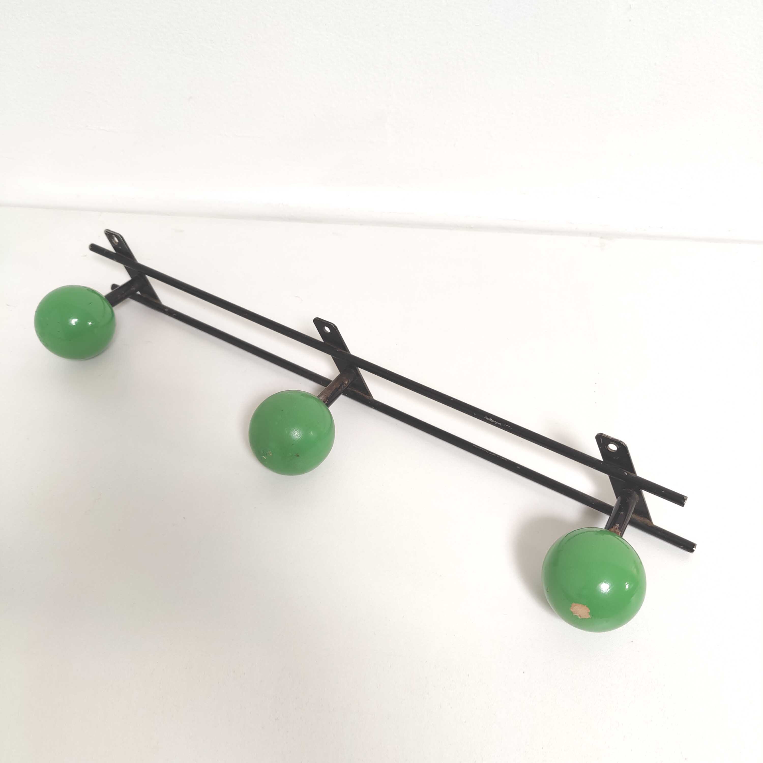 Porte-manteaux patères boules bois vert