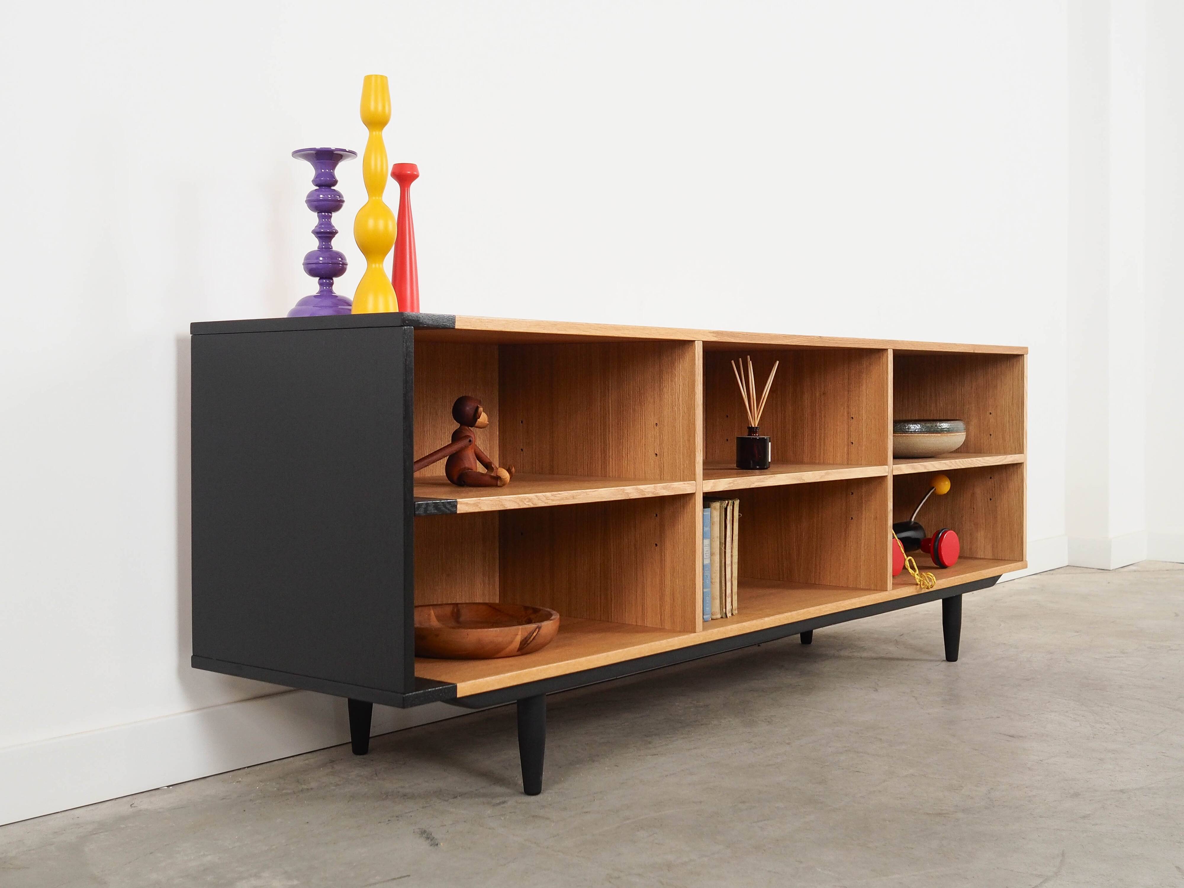 Bibliothèque en chêne, design scandinave