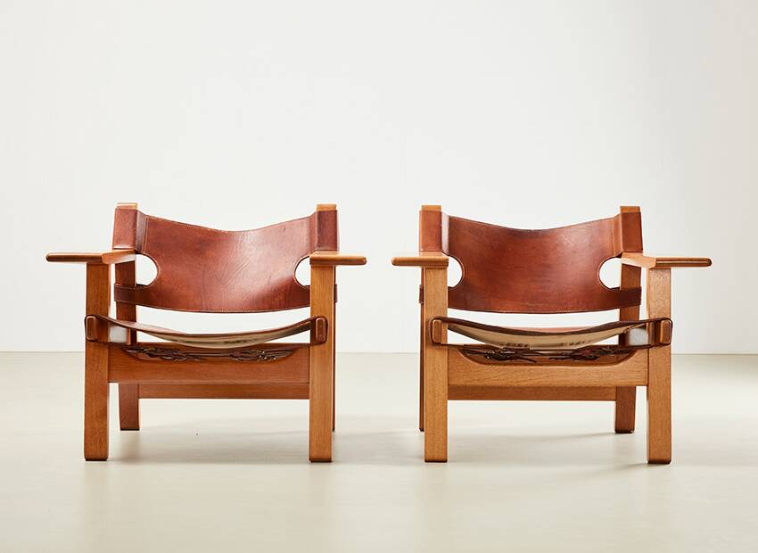 Borge Mogensen Pair of Spanish Chairs model 2226 for Fredericia Denmark 1958