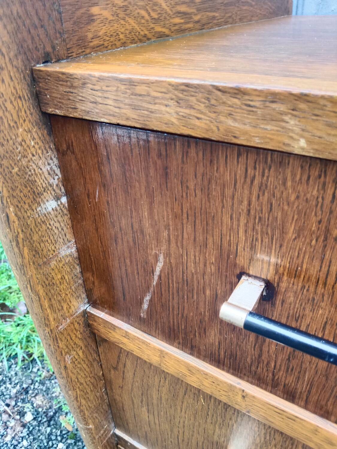 Commode vintage pieds compas