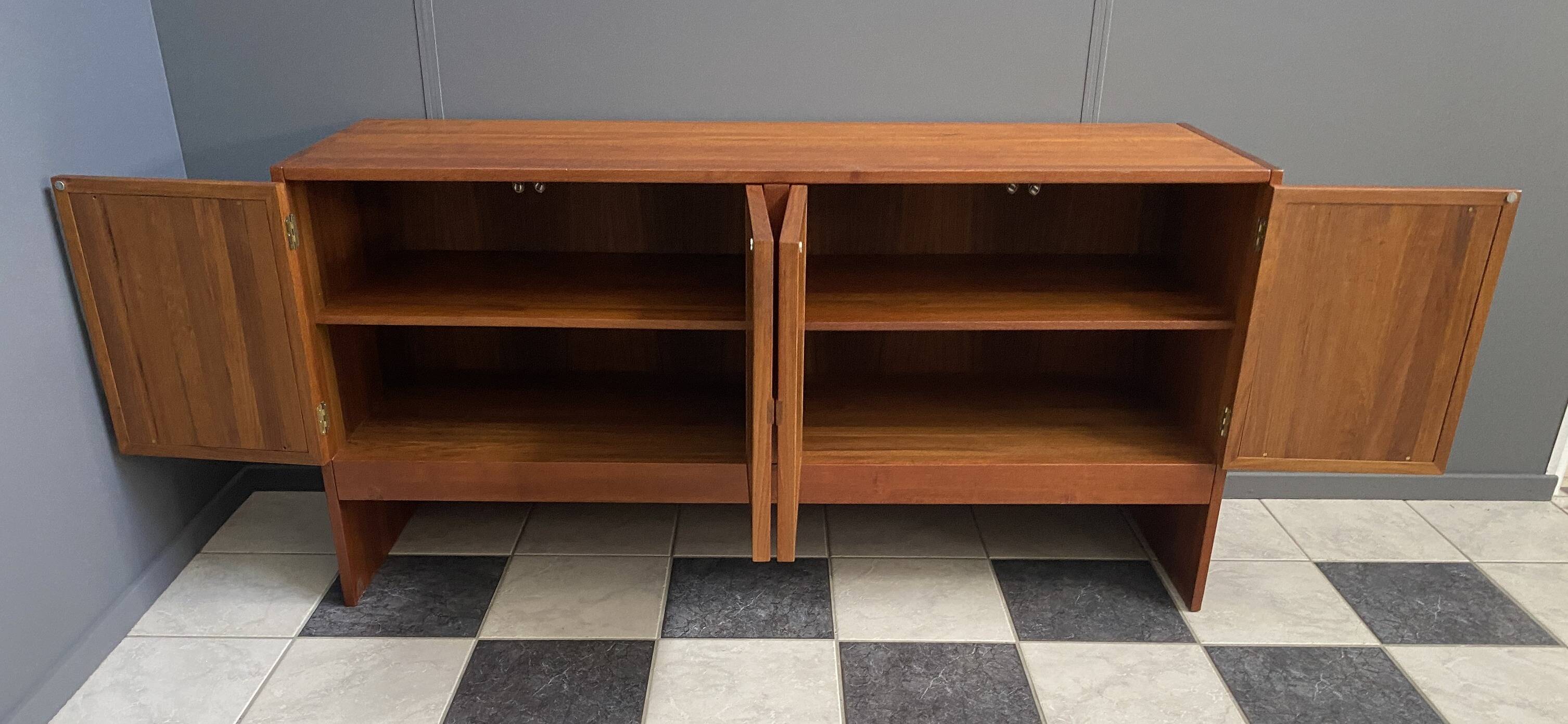 Buffet en teck par Skovby Denmark