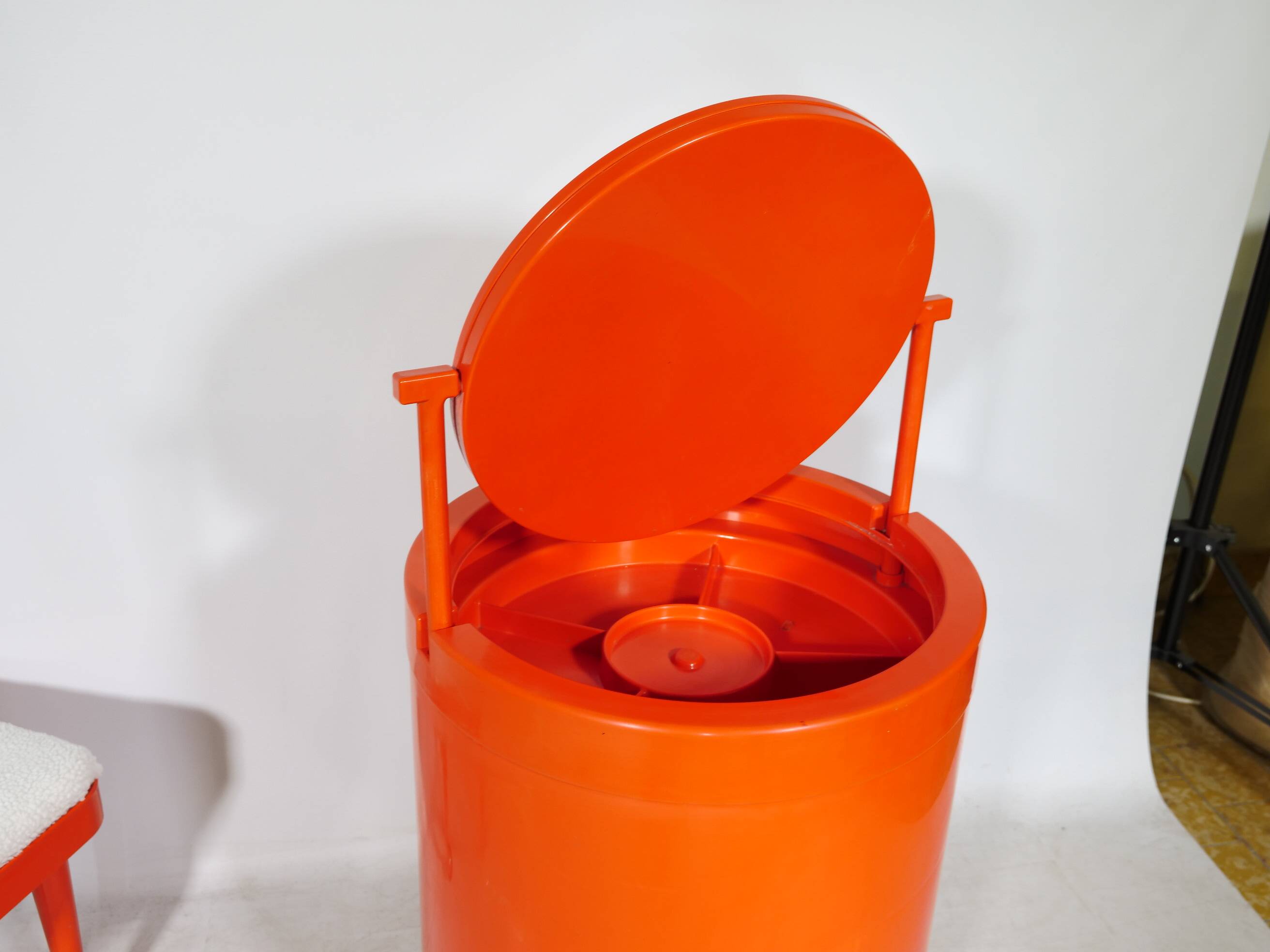 Vanity Table in Plastic by Studio Kastilia for Fanini Fain S.P.A., 1970s