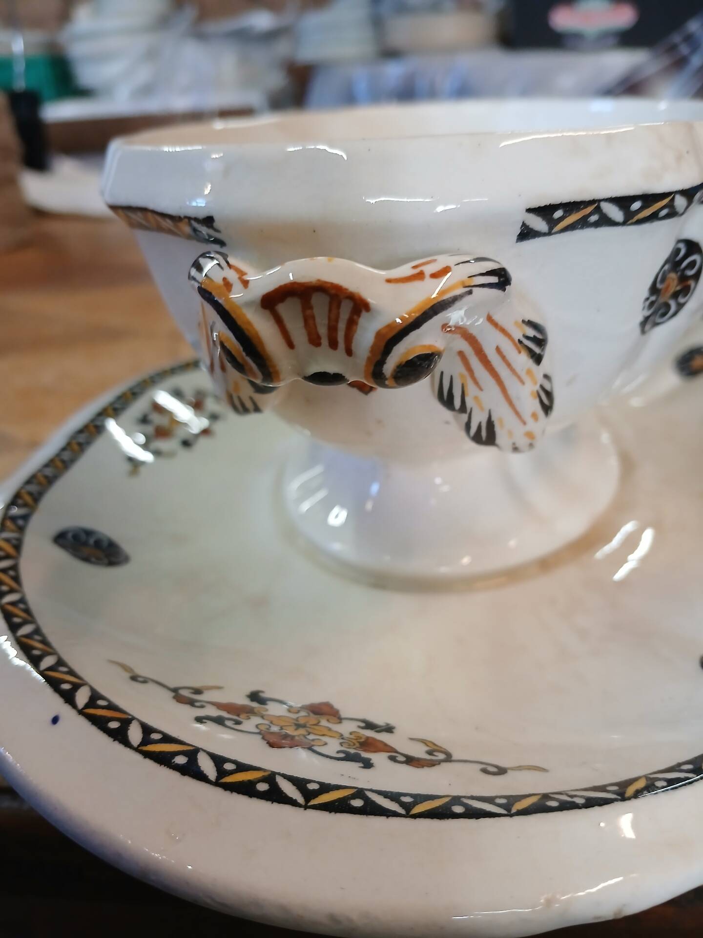 Saucière ancienne de Gien 
