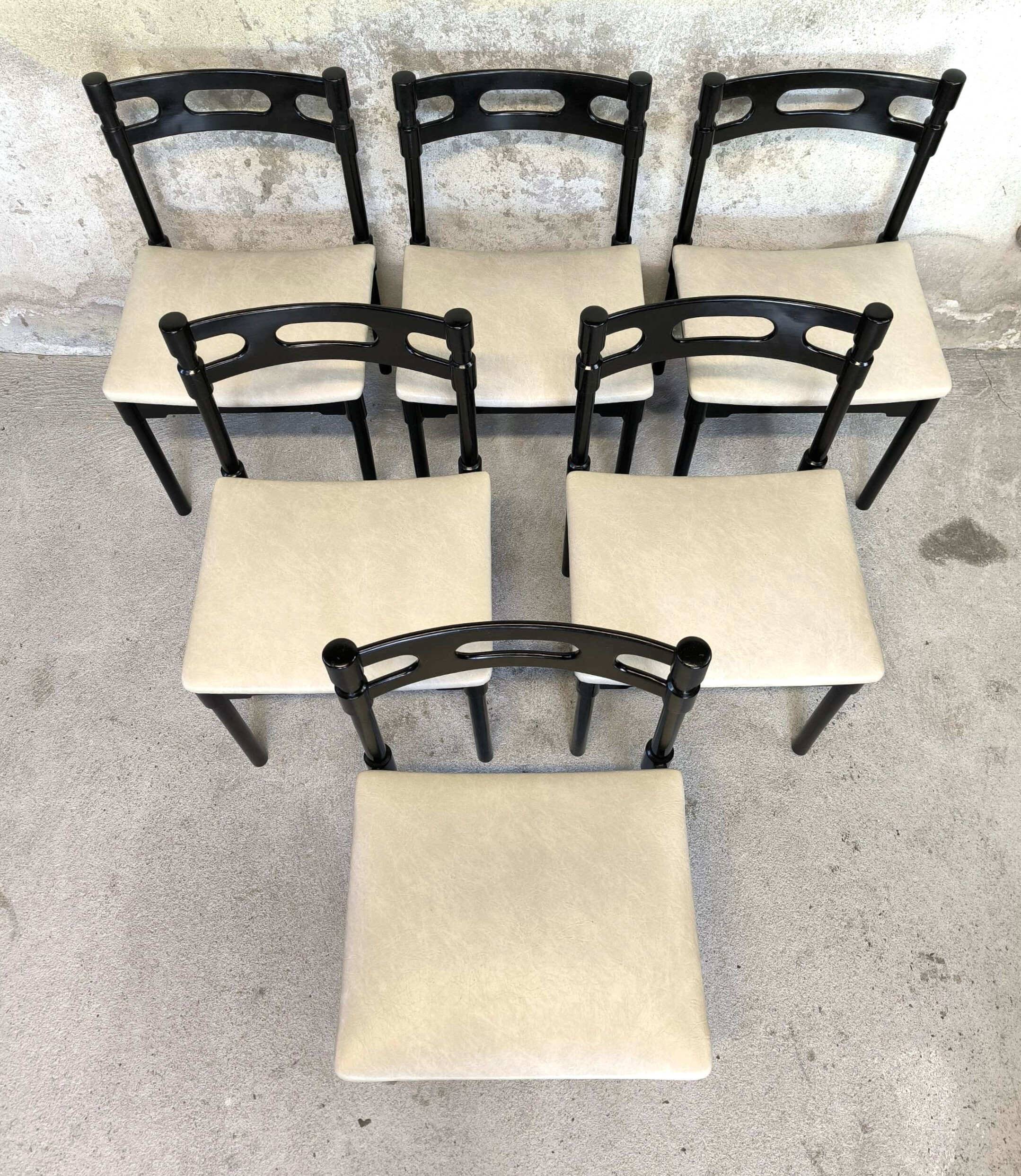6 black lacquered wooden chairs