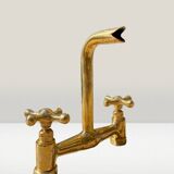 Solid brass faucet