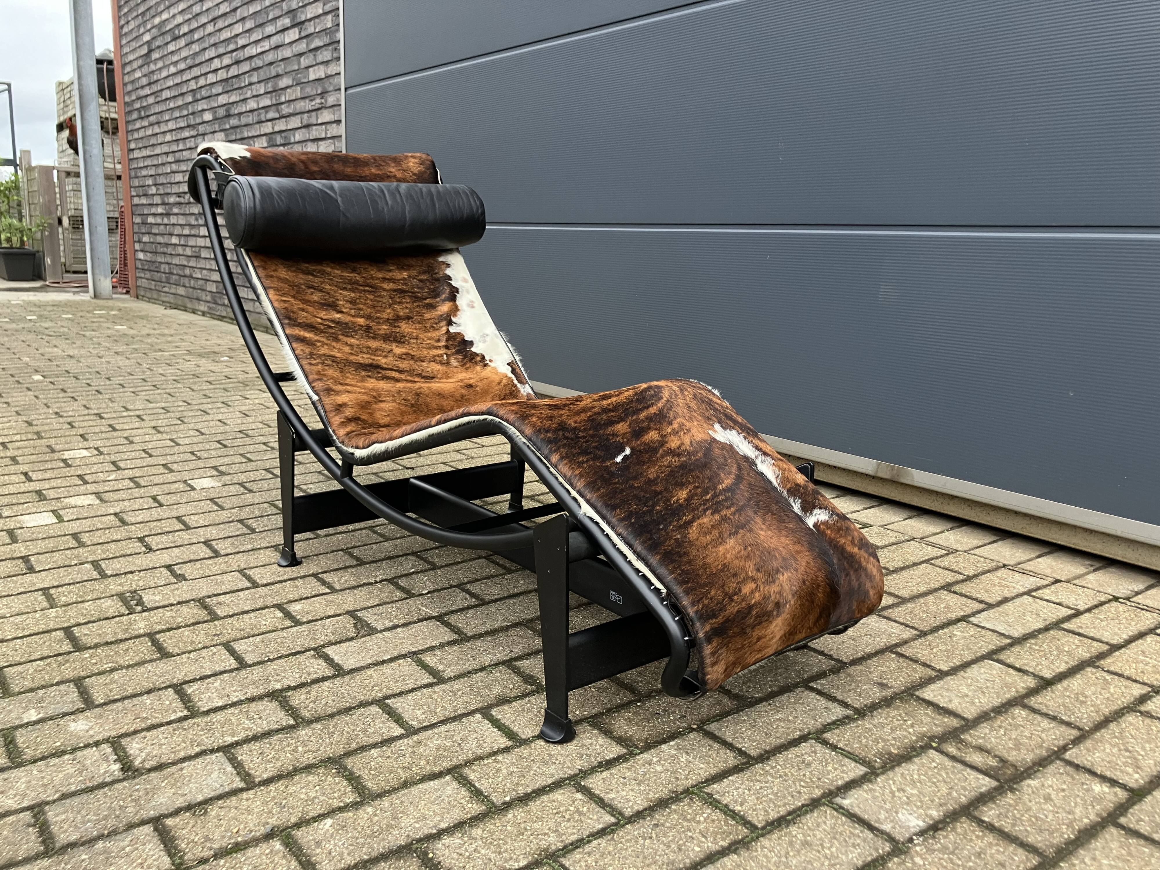 Originele Low numbered Cassina Le Corbusier Lc4 Pony skin