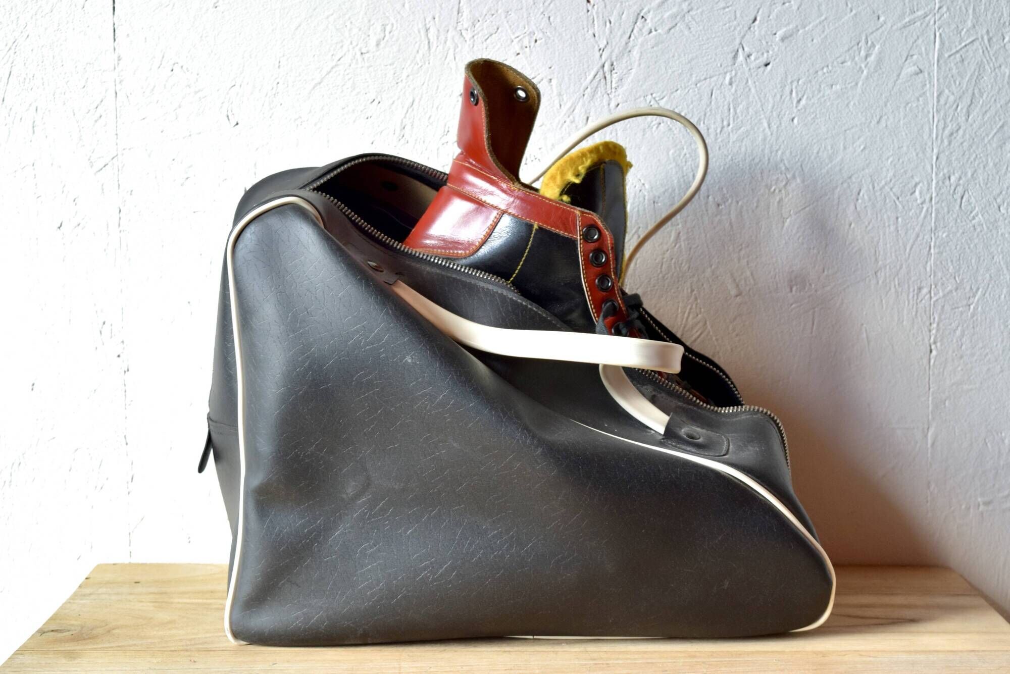 Pair of vintage Polar Match ice skates with carrying bag - 1970s