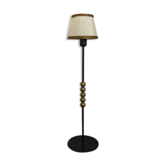 Lamp in lacquered metal