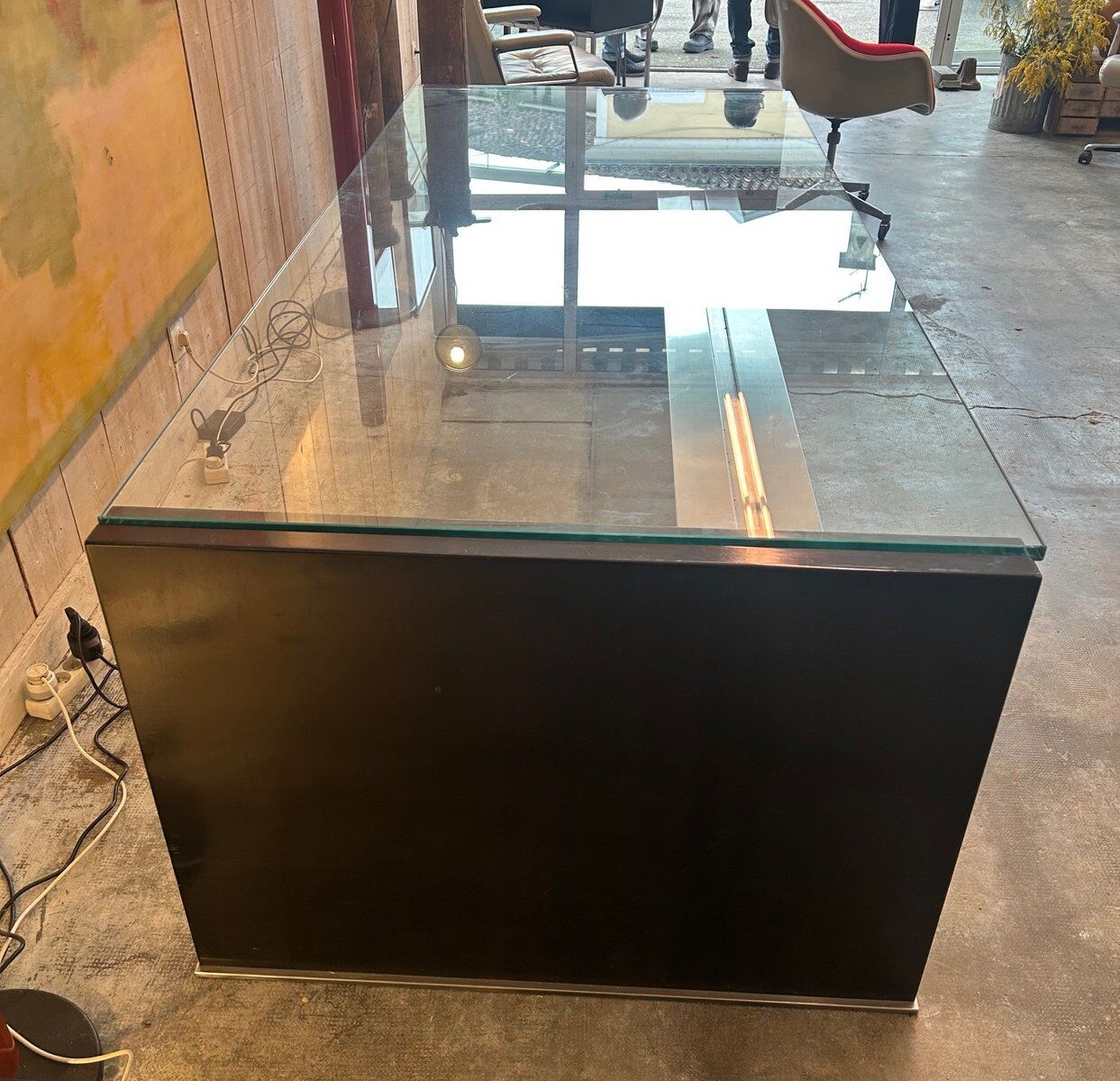 Desk T403 by Osvaldo Borsani for Tecno, 1970s