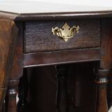 Very beautiful antique English oak gateleg table with an excellent patina
