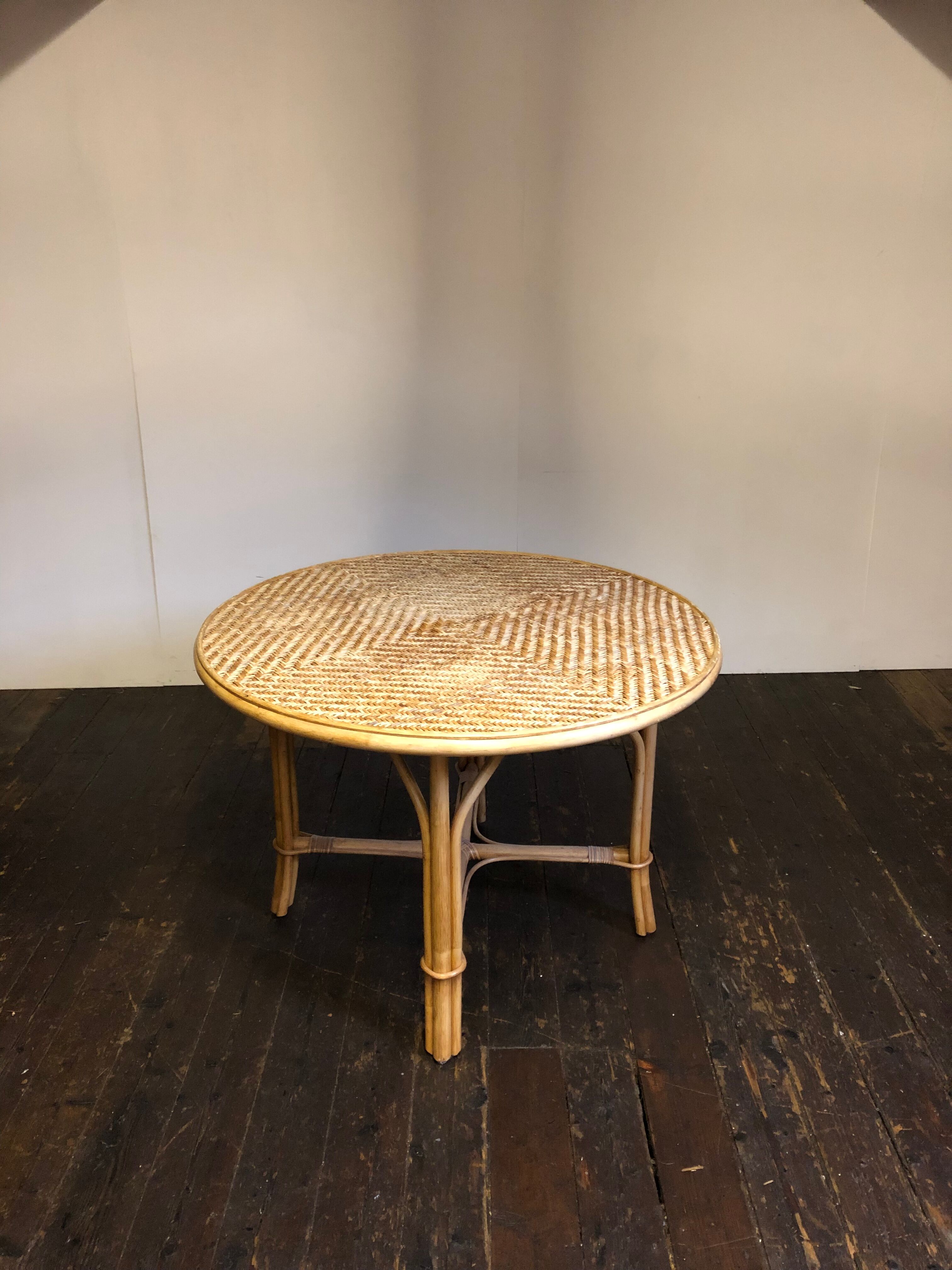 Vtg Mid Century Round Circular Wicker Bamboo Bamboo Table Dining rattan Tiki