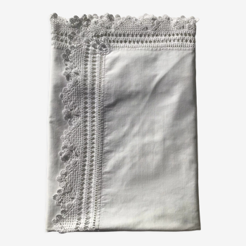 Taie d’oreiller carrée bord crocheté 8cm large
