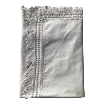 Square pillowcase crocheted edge 8cm wide