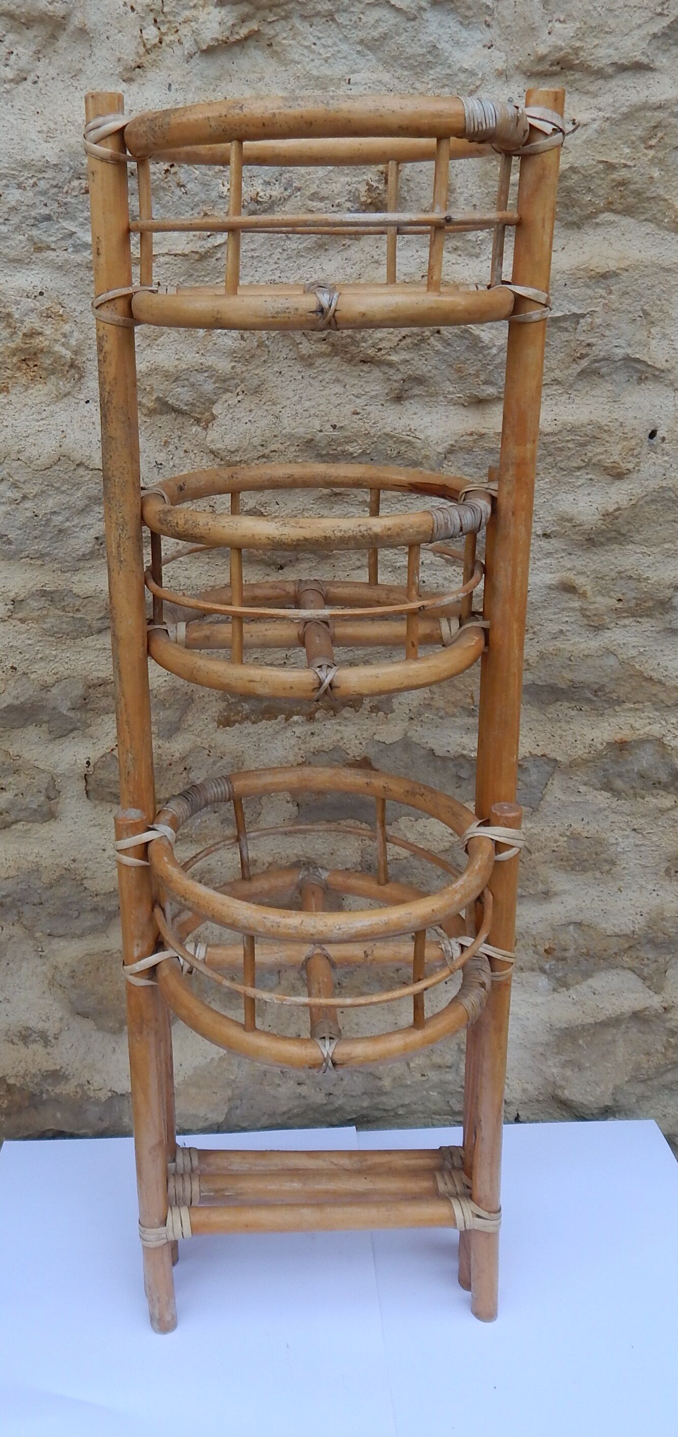 Porte plantes seventies modulable en canne de bambou