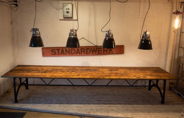 Table de conférence 4,75m plancher d'atelier bâti de machine