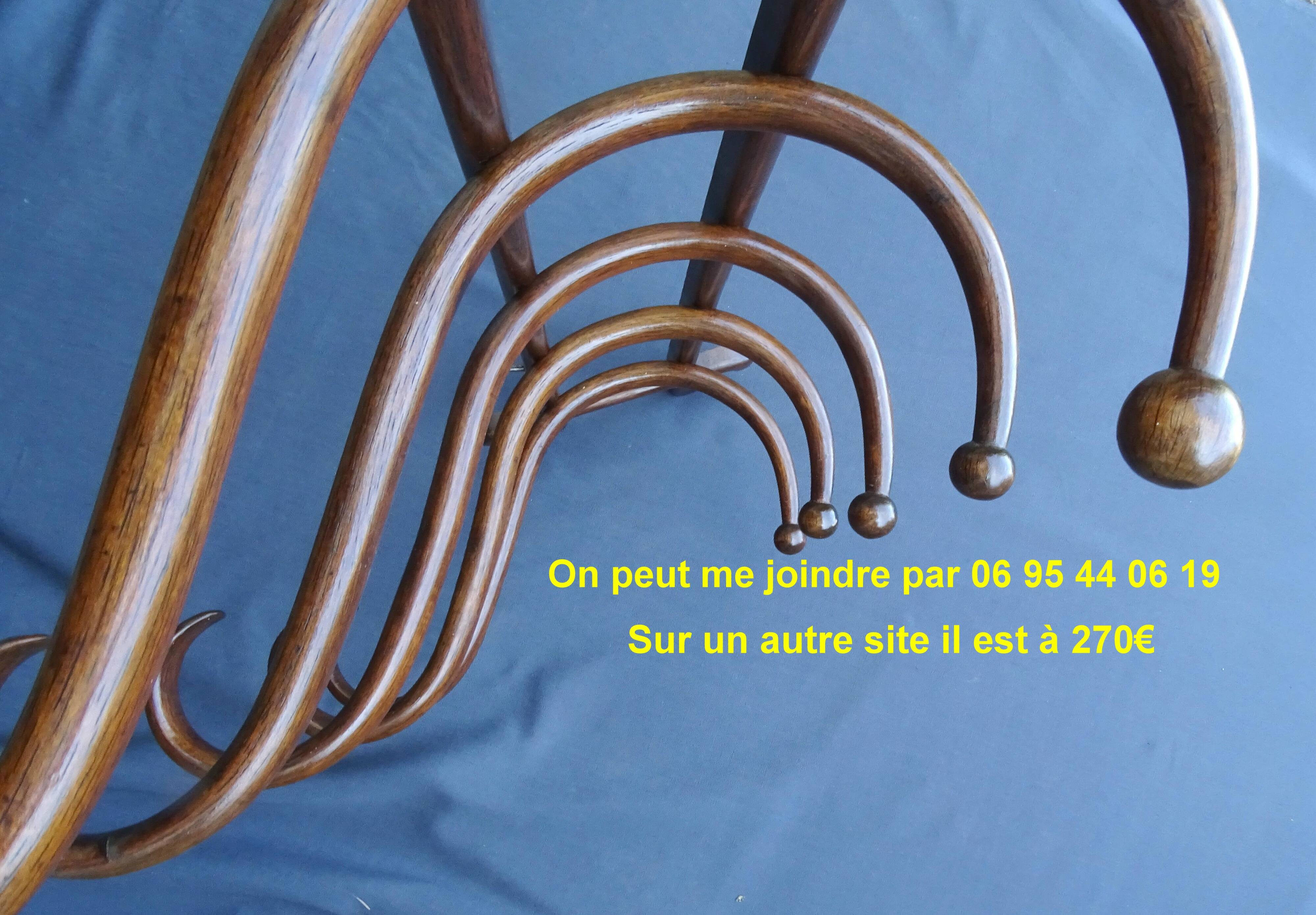 Wall-mounted coat rack by Thonet, 1890, 5 hooks, "Oak" style