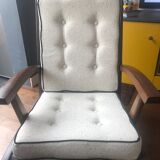 Free-span armchairs