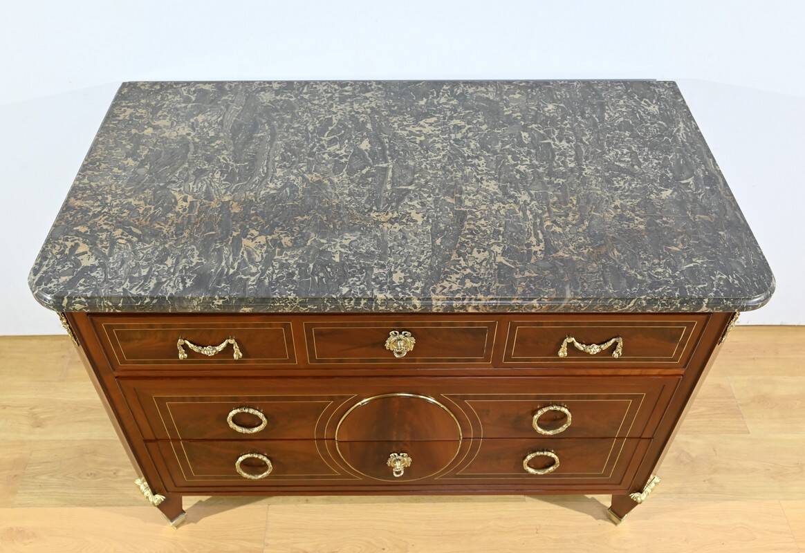 Rare mahogany commode, Louis XVI period – 2nd half of the 18th century.