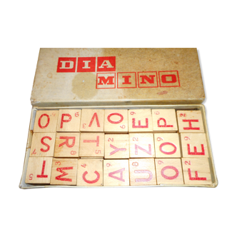 Diamino in his cardboard box