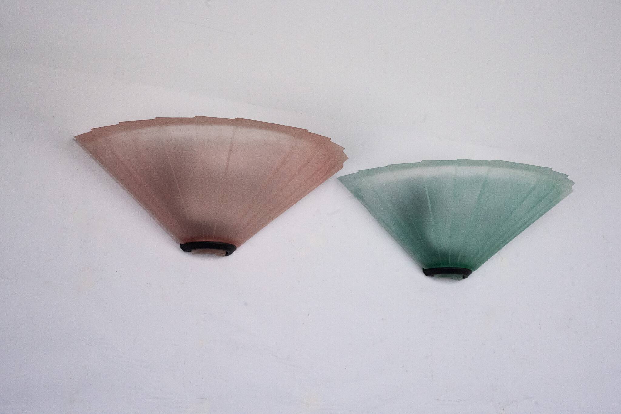 Pair of De Majo sconces in thick pink and green murano glass. Italy 1980s