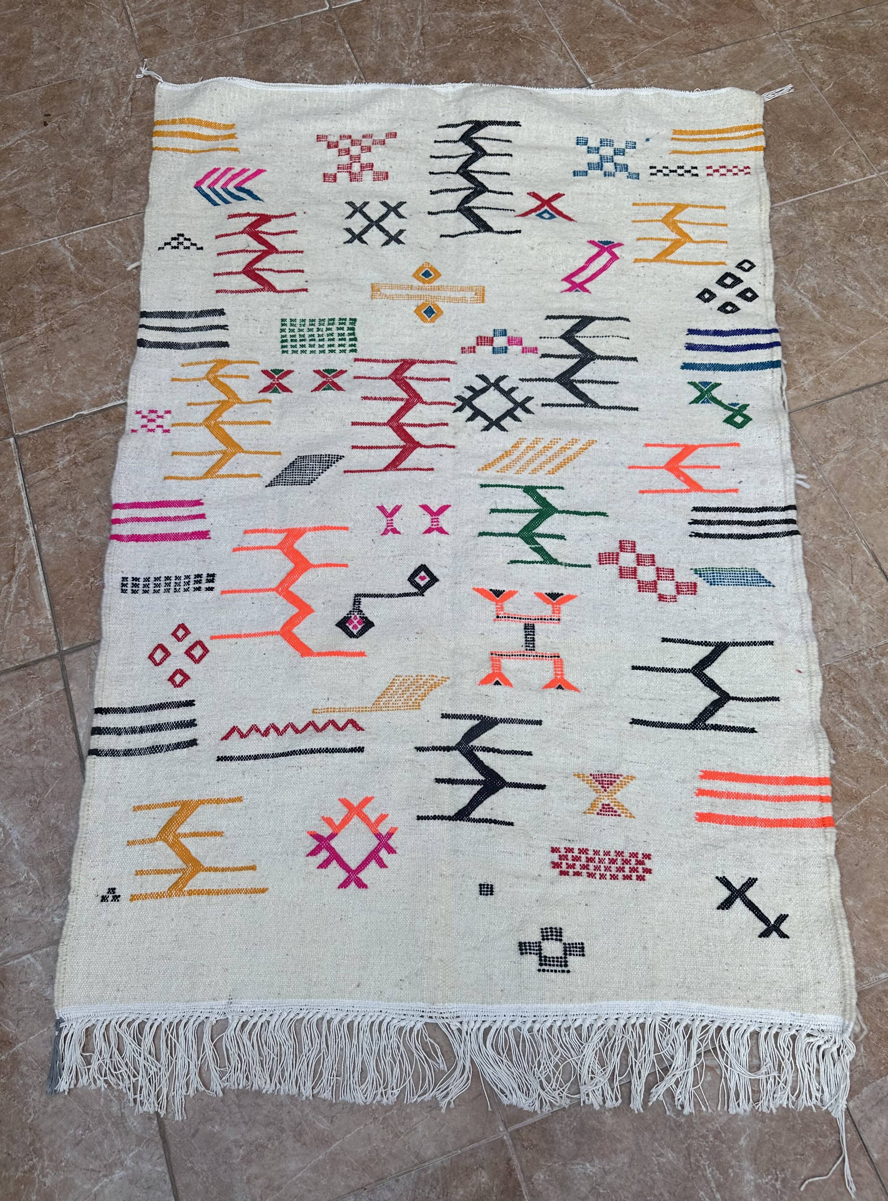 Moroccan Berber rug in hand-woven wool