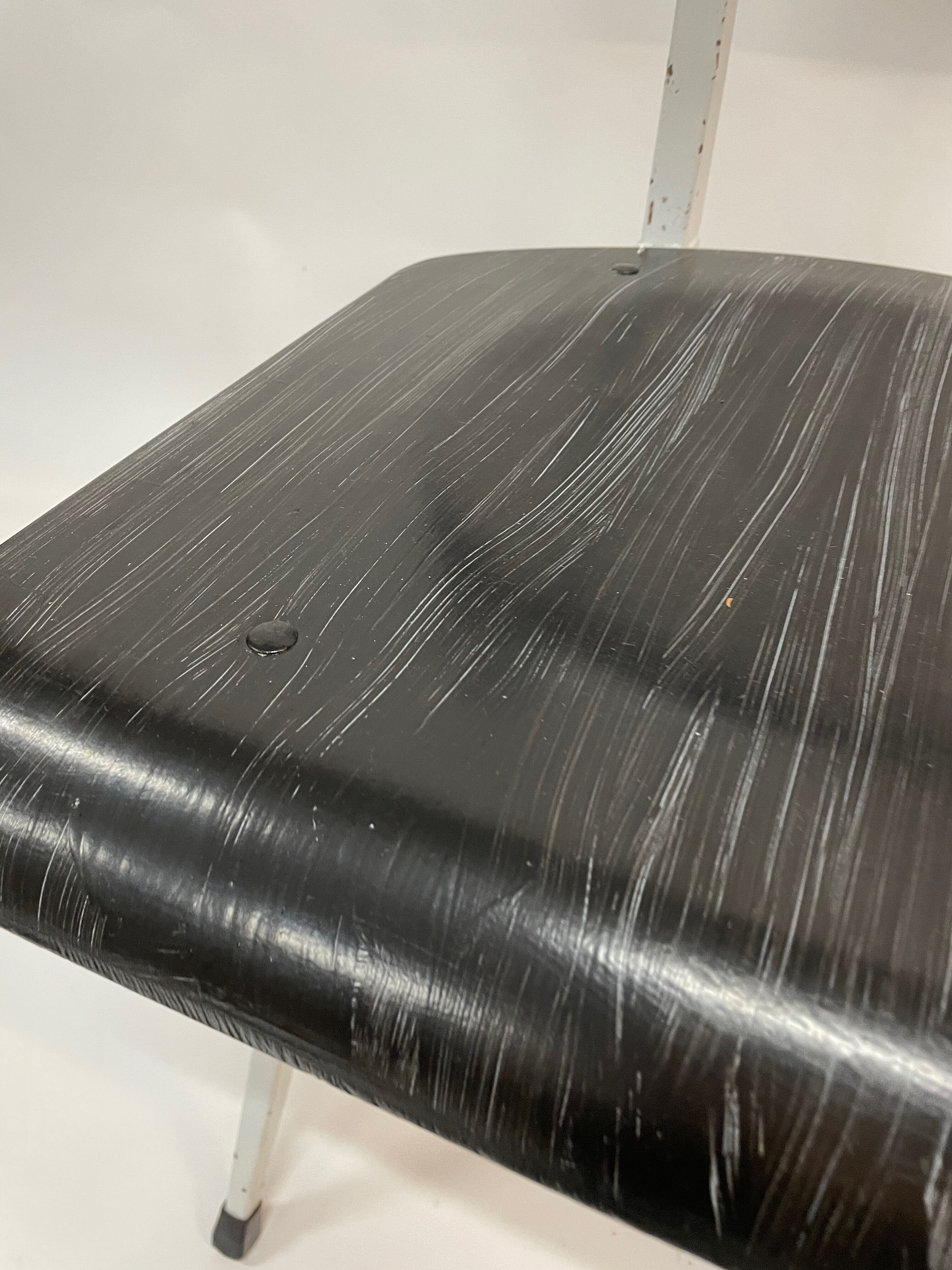 Chaise vintage Galvanitas