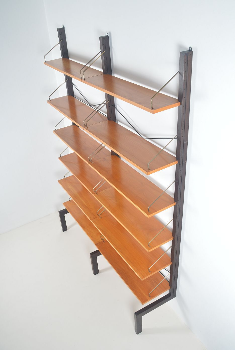 Étagère danoise conçue par Poul Cadovius, années 1960