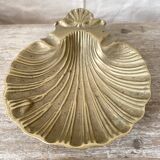Shell ashtray, scallop shell in brass.