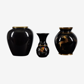 Ensemble de 3 vases en céramique noire émaillée avec des motifs dorés