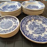 Lot 27 plates English porcelain