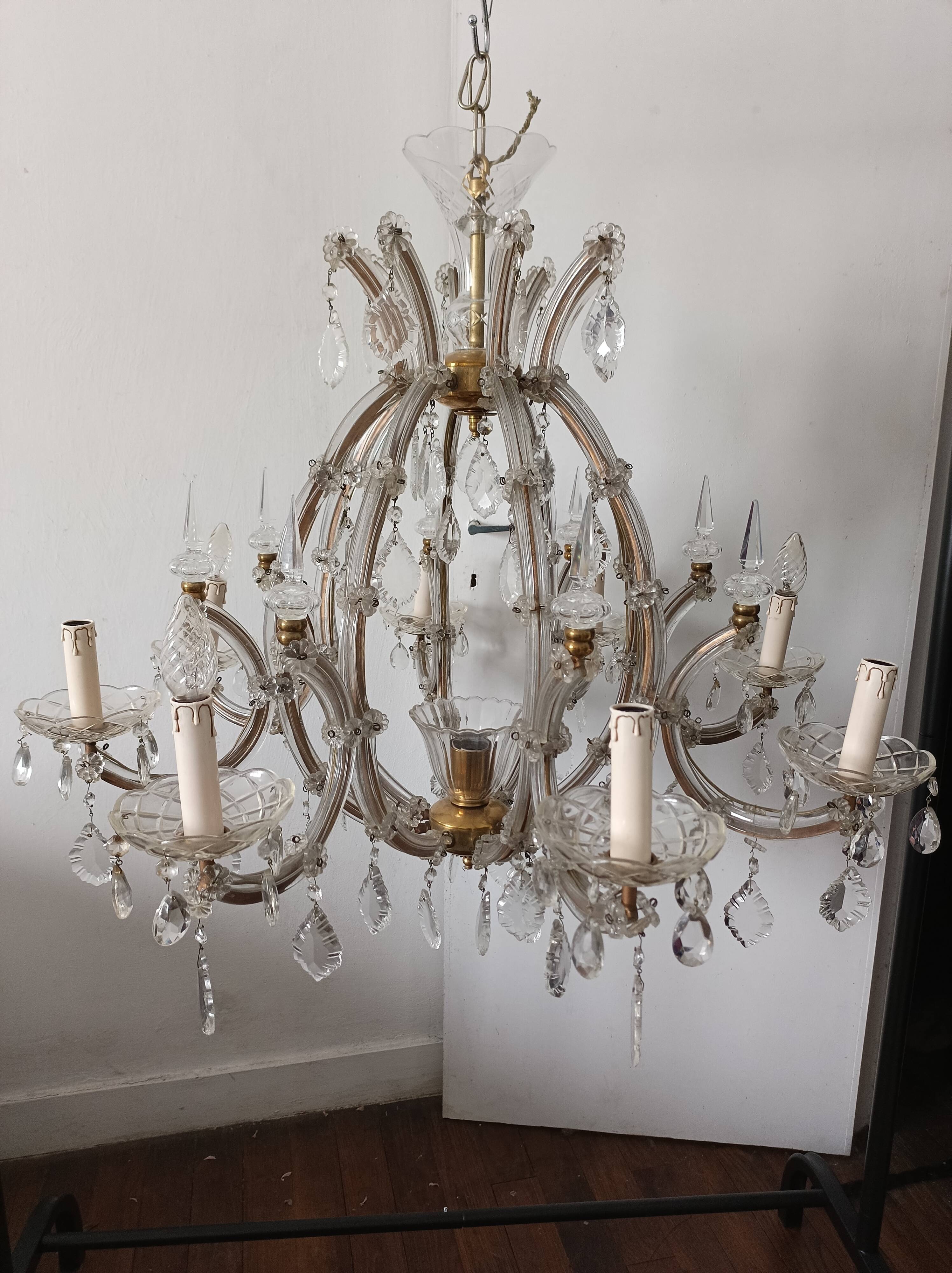 Glass pendant chandelier