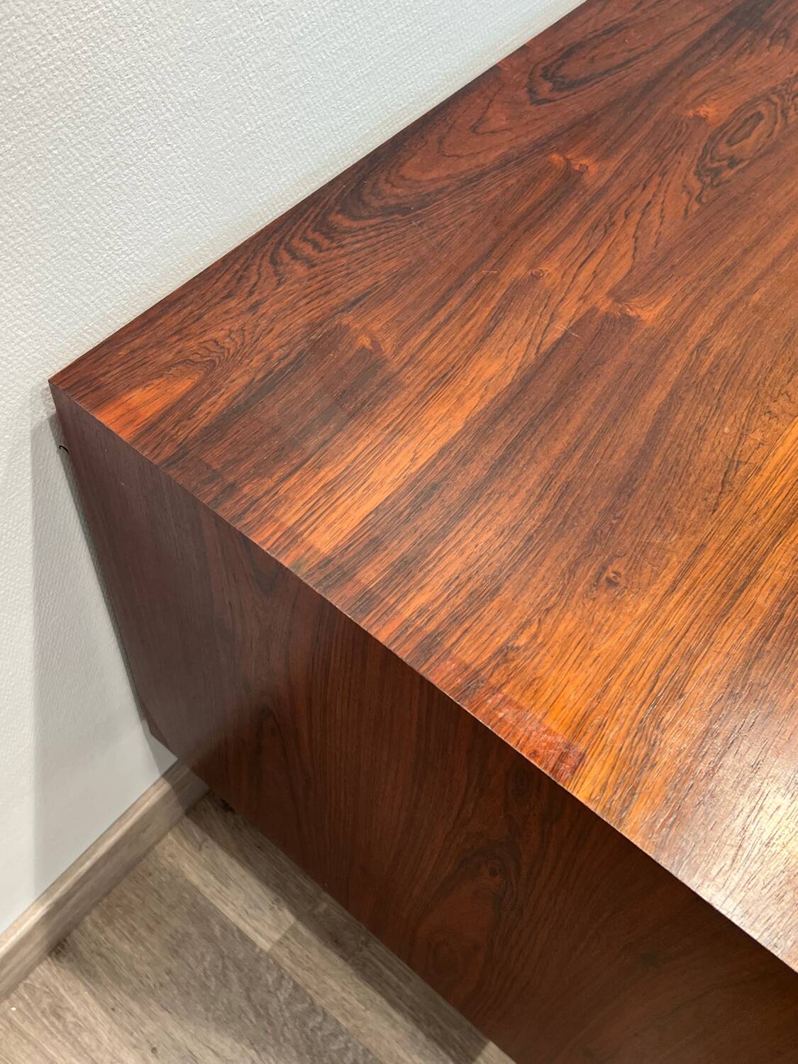 Low Scandinavian cabinet in Rio rosewood