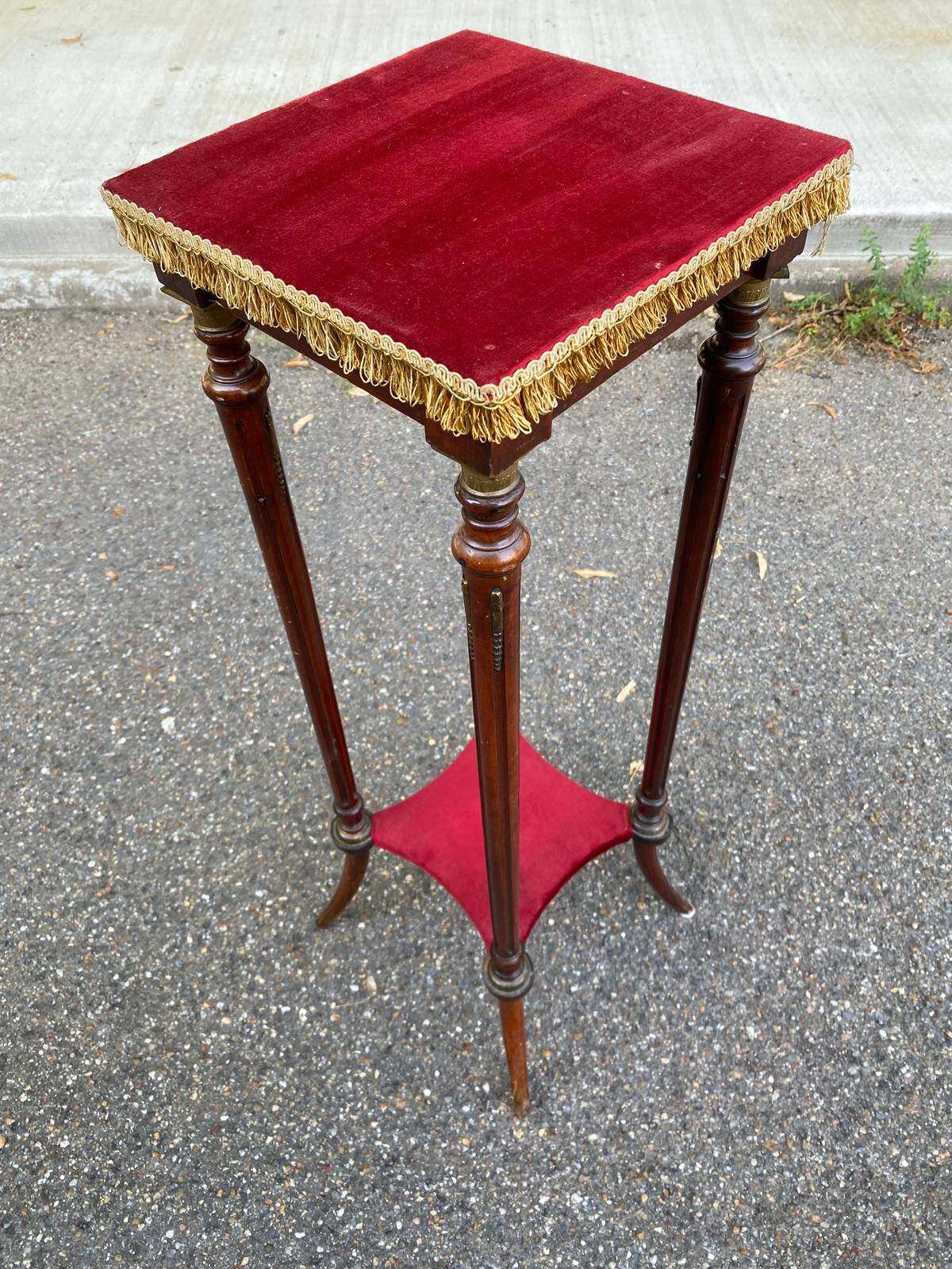 Louis XVI and Napoléon III stool from the 19th century.