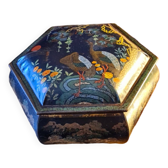 Octagonal painted metal box