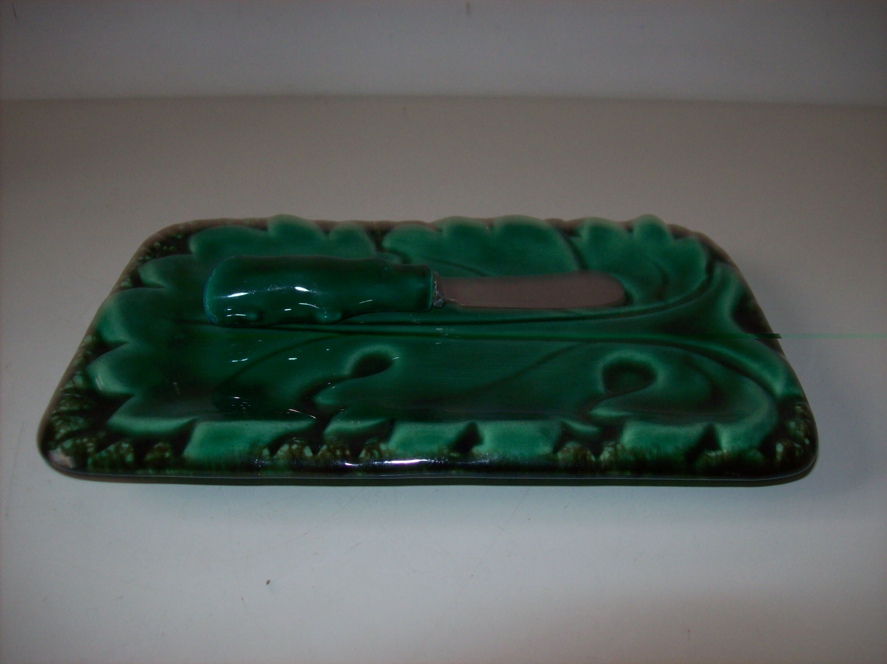 Butter dish