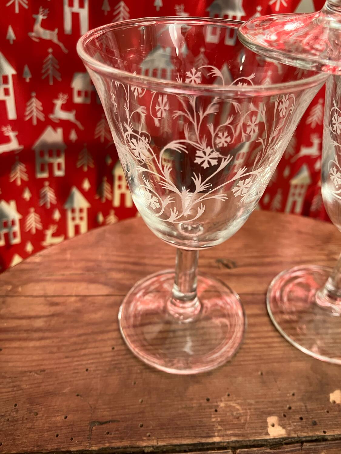 Set of 3 pretty Enghien Luminarc mulled wine glasses