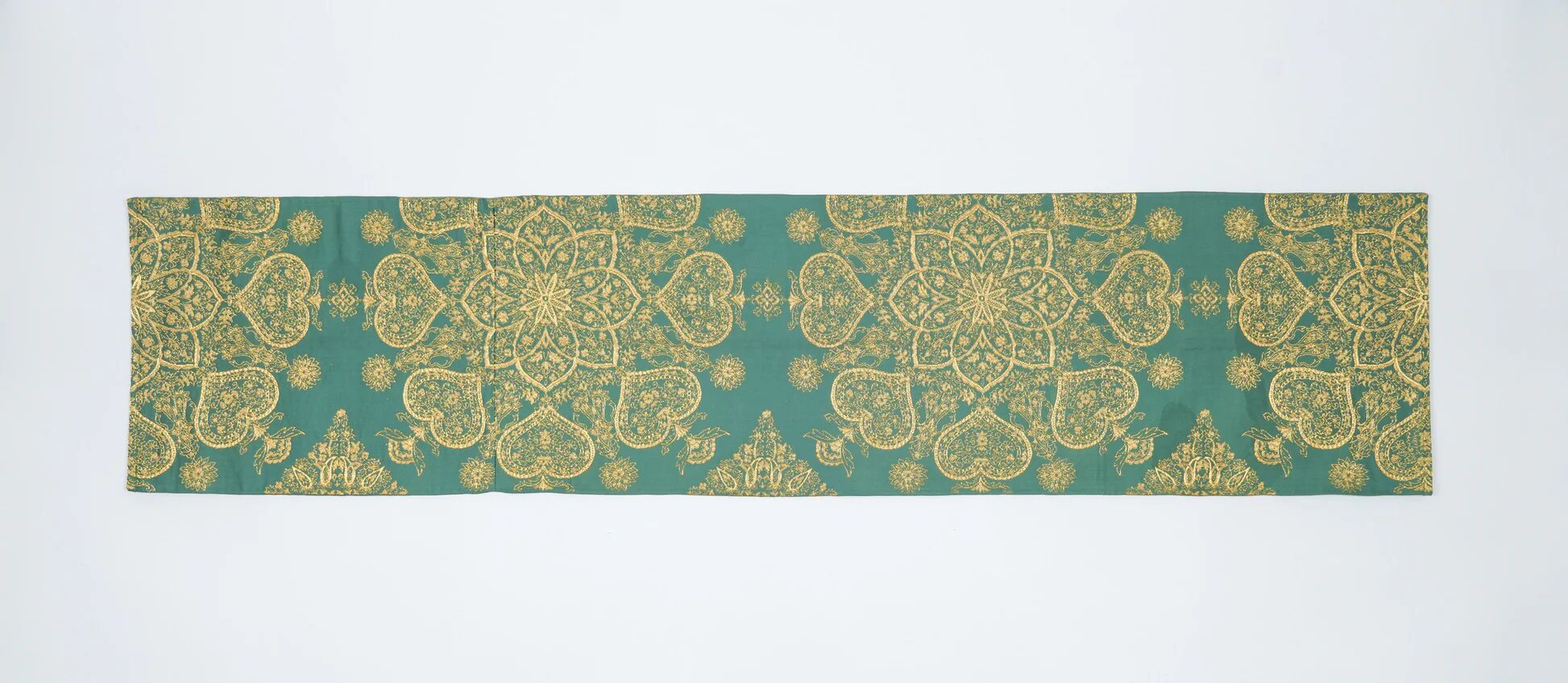 Chemin de table en soie jade doré vert karakusa