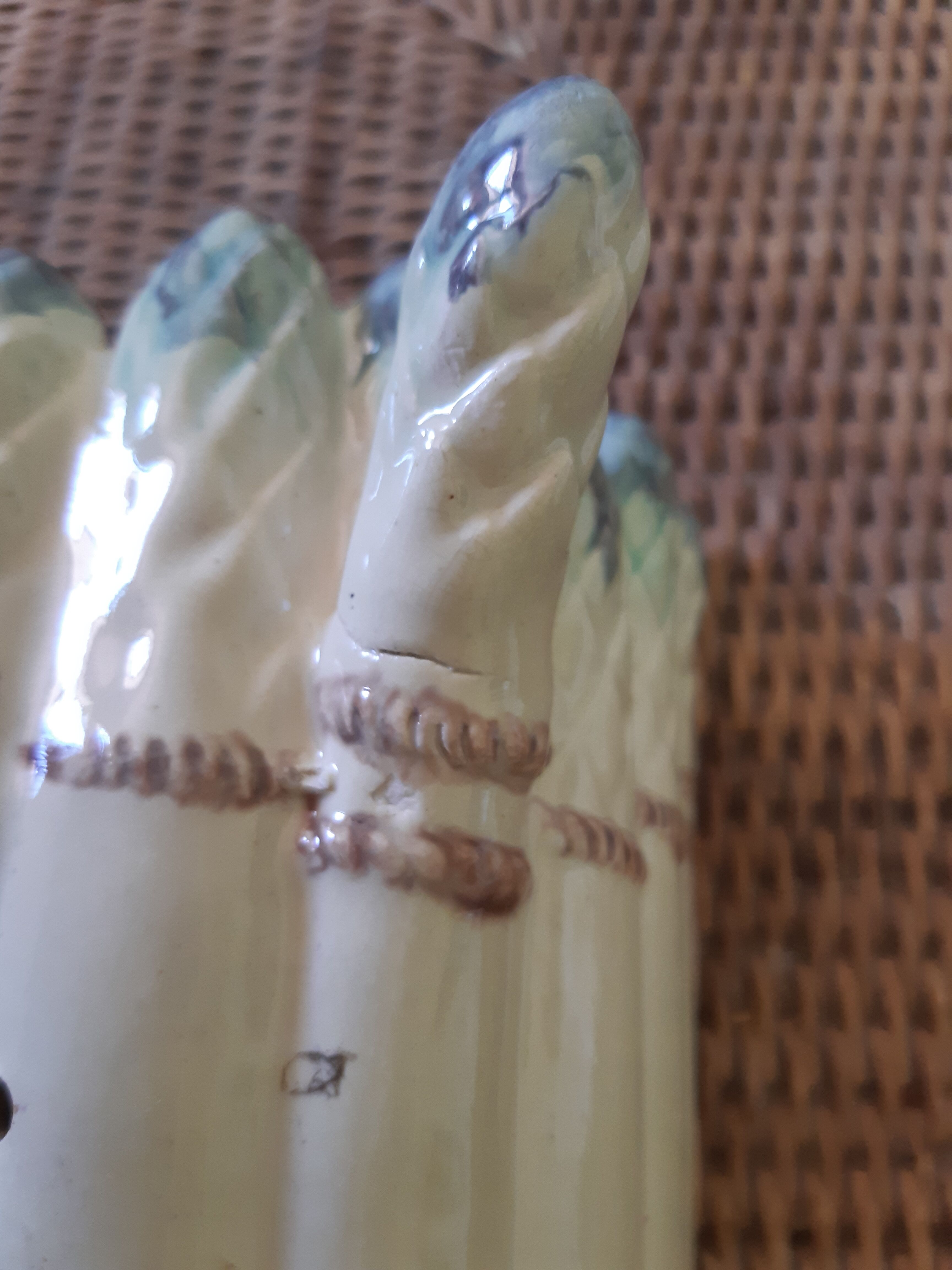 Bubble asparagus parlor