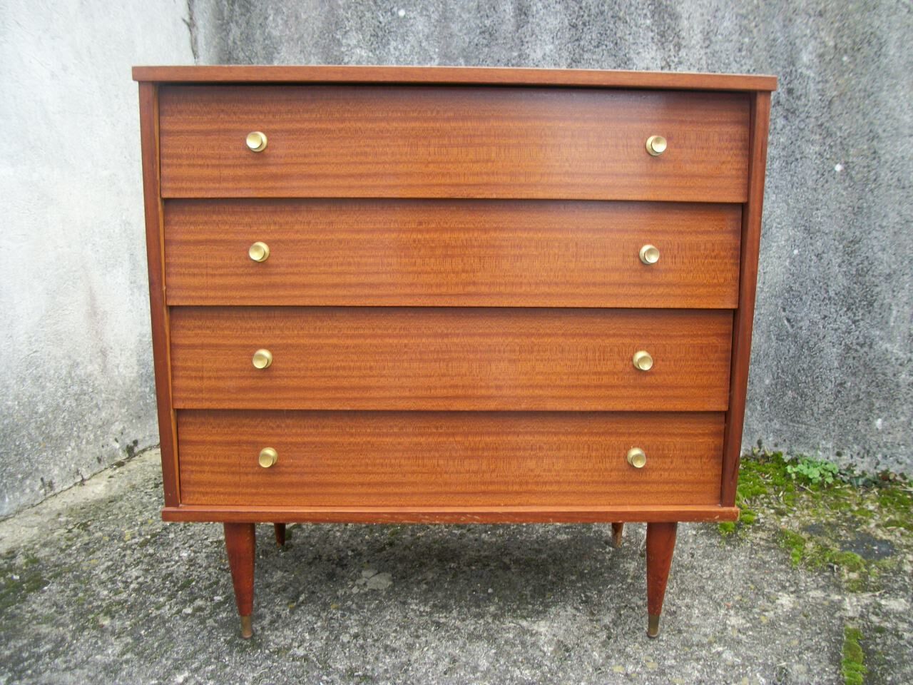 Vintage chest of drawerts