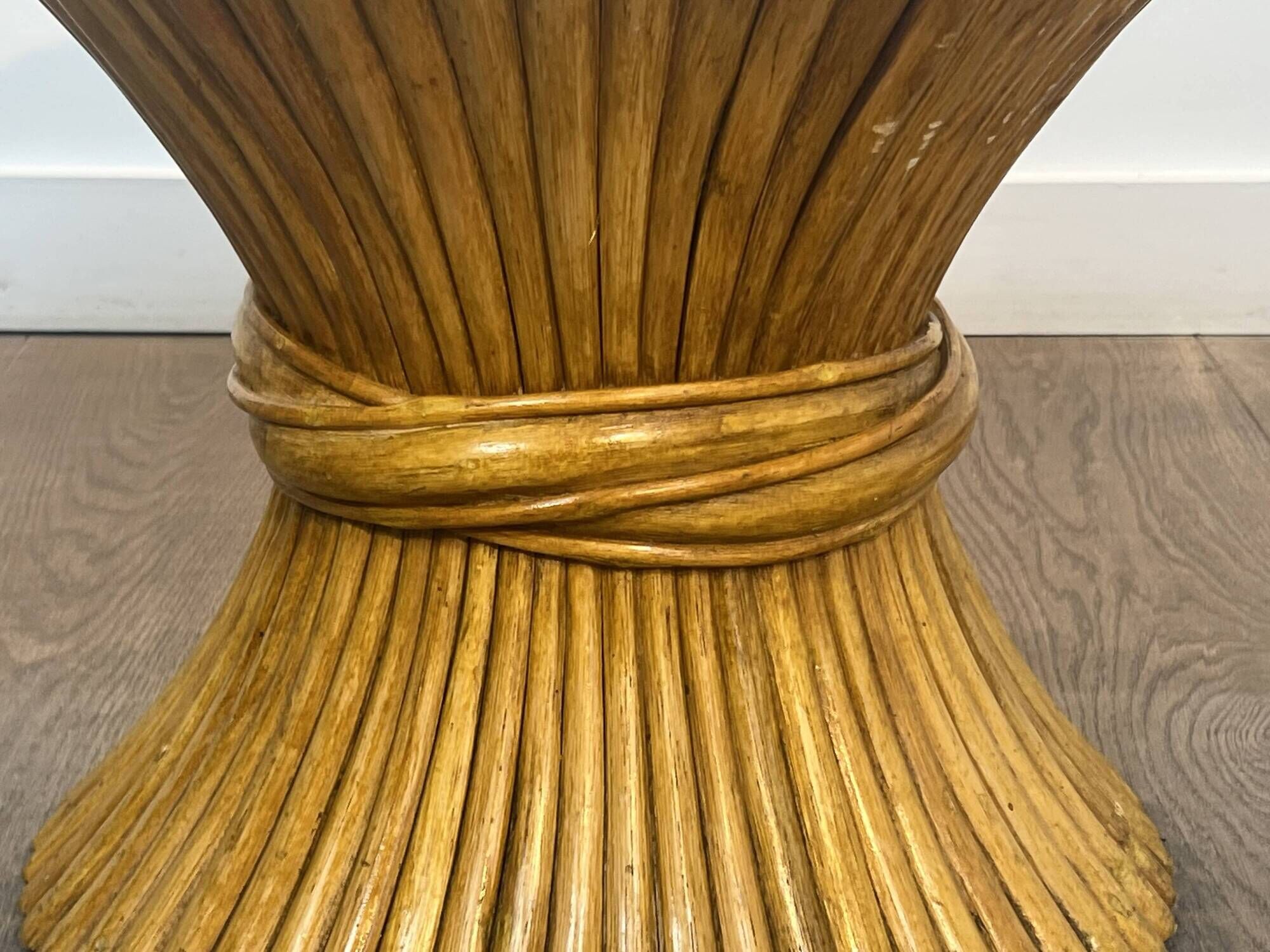 Wheat sheaf coffee table Elinor McGuire. American work. Circa 1970.