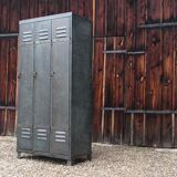 Restored industrial cloakroom
