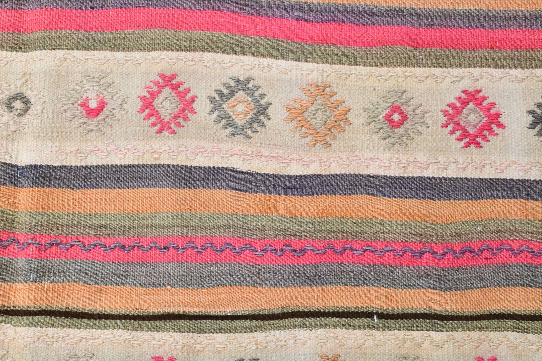 Beige & Pink Wool Kilim Rug, 142x203Cm Handknotted Carpet, 5x7 Rugs